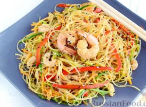Funchose with seafood: a recipe from a similar kitchen Salad with funchose vegetables and seafood